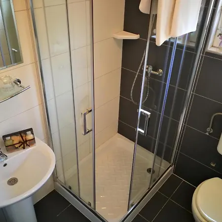 Apartamento Bilic With Garden & Swimming Pool - 50m From The *