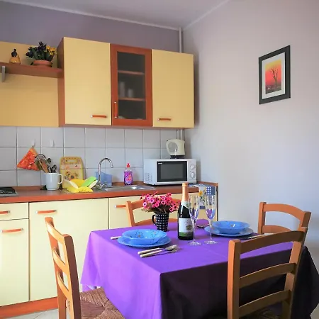 Bilic With Garden & Swimming Pool - 50m From The Apartamento Pjescana Uvala